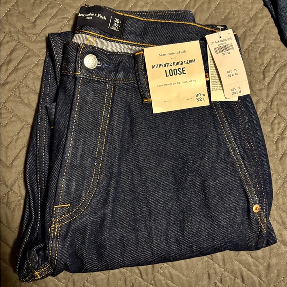 Abercrombie & Fitch Other - Abercrombie men’s loose jeans